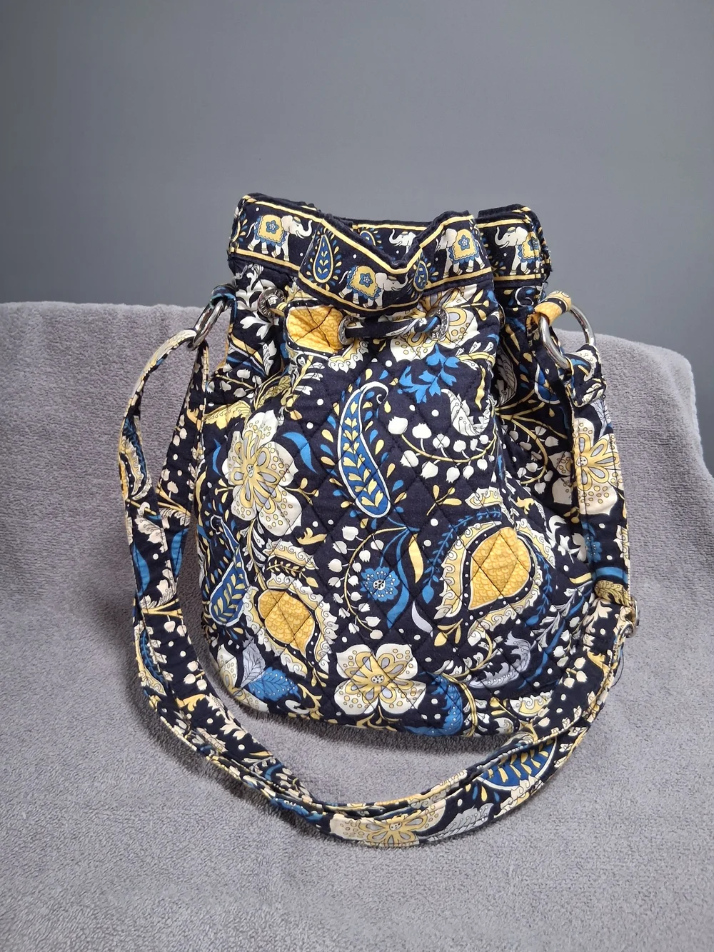 Vera Bradley Ellie Blue & Yellow Elephant Drawstring Crossbody Bag flap pockets - Picture 6 of 11